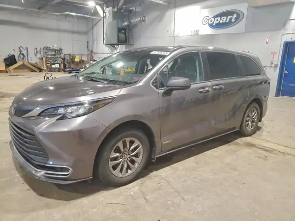 5TDGSKFCXMS019048 2021 TOYOTA SIENNA - Image 1