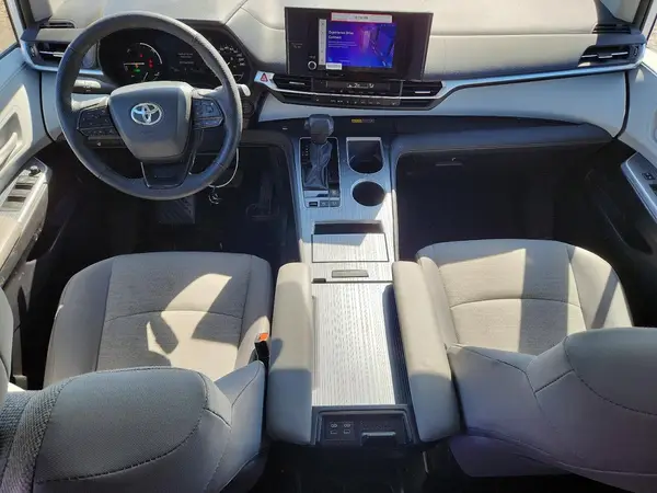 5TDGSKFCXSS163051 2025 TOYOTA SIENNA - Image 8