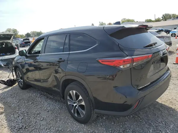 5TDGZRAH0LS010140 2020 TOYOTA HIGHLANDER - Image 2