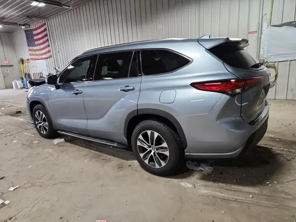 5TDGZRAH0LS027360 2020 TOYOTA HIGHLANDER - Image 2