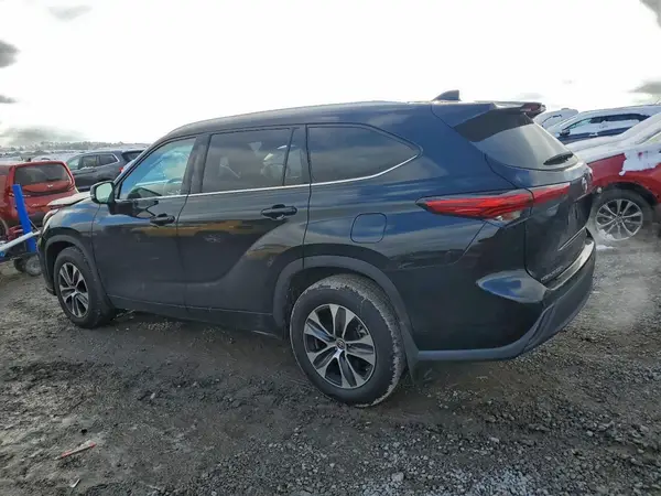 5TDGZRAH0LS503090 2020 TOYOTA HIGHLANDER - Image 2