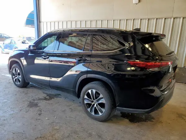 5TDGZRAH0LS505308 2020 TOYOTA HIGHLANDER - Image 2