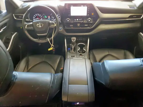 5TDGZRAH0LS505308 2020 TOYOTA HIGHLANDER - Image 8