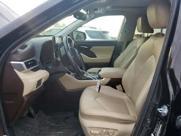 5TDGZRAH0MS060389 2021 TOYOTA HIGHLANDER - Image 7