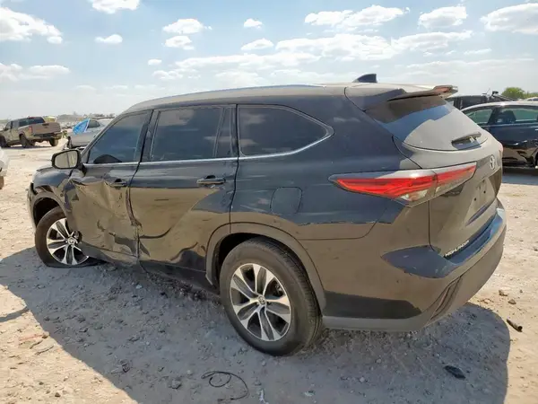 5TDGZRAH0MS524619 2021 TOYOTA HIGHLANDER - Image 2