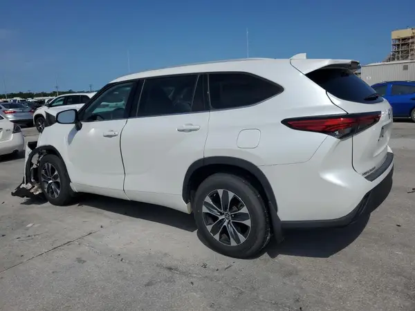 5TDGZRAH0NS091479 2022 TOYOTA HIGHLANDER - Image 2