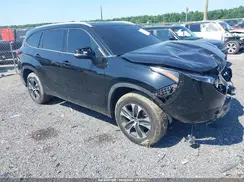 5TDGZRAH0NS093376 2022 TOYOTA HIGHLANDER