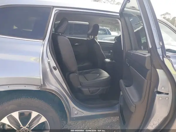5TDGZRAH0NS095287 2022 TOYOTA HIGHLANDER - Image 8