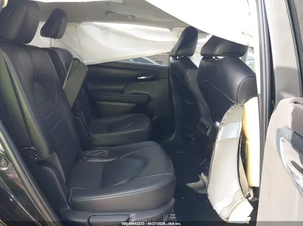 5TDGZRAH0NS139854 2022 TOYOTA HIGHLANDER - Image 8