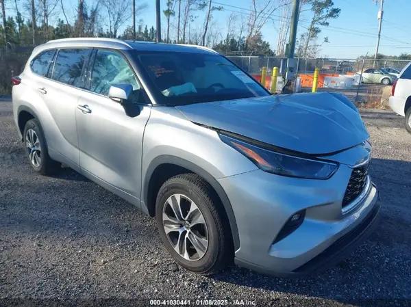 5TDGZRAH0NS544483 2022 TOYOTA HIGHLANDER - Image 1