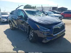 5TDGZRAH0NS554060 2022 TOYOTA HIGHLANDER