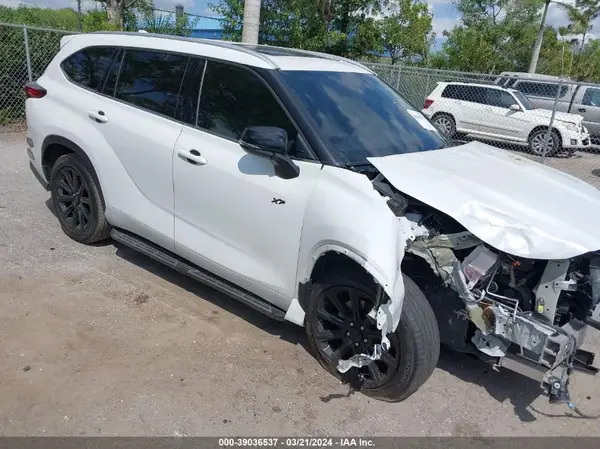 5TDGZRAH0NS554706 2022 TOYOTA HIGHLANDER