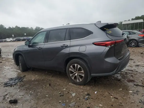 5TDGZRAH1LS010227 2020 TOYOTA HIGHLANDER - Image 2