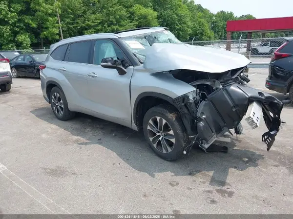 5TDGZRAH1LS011247 2020 TOYOTA HIGHLANDER - Image 1