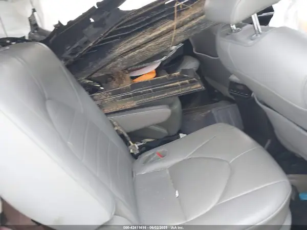 5TDGZRAH1LS011247 2020 TOYOTA HIGHLANDER - Image 8