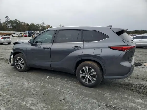 5TDGZRAH1LS017646 2020 TOYOTA HIGHLANDER - Image 2