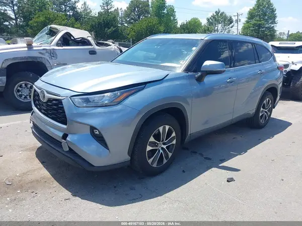 5TDGZRAH1LS024712 2020 TOYOTA HIGHLANDER - Image 2