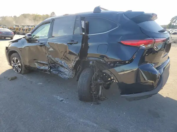 5TDGZRAH1LS501896 2020 TOYOTA HIGHLANDER - Image 2