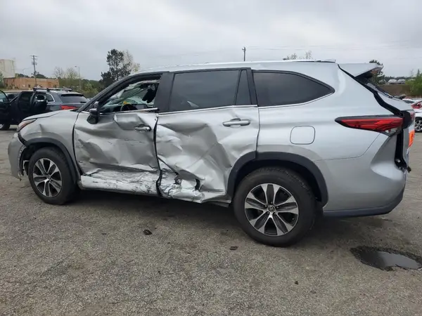 5TDGZRAH1LS502188 2020 TOYOTA HIGHLANDER - Image 2