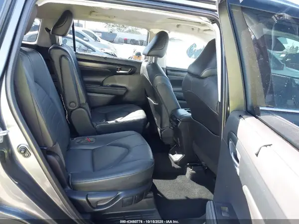5TDGZRAH1LS514194 2020 TOYOTA HIGHLANDER - Image 8