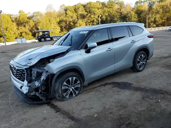 5TDGZRAH1MS037946 2021 TOYOTA HIGHLANDER - Image 1