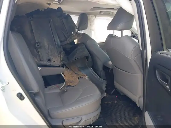 5TDGZRAH1MS042208 2021 TOYOTA HIGHLANDER - Image 8
