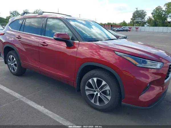 5TDGZRAH1MS050308 2021 TOYOTA HIGHLANDER - Image 1