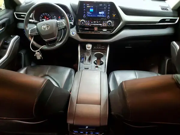 5TDGZRAH1MS063057 2021 TOYOTA HIGHLANDER - Image 8