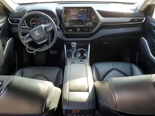 5TDGZRAH1MS063964 2021 TOYOTA HIGHLANDER - Image 8