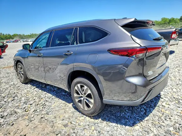 5TDGZRAH1MS515914 2021 TOYOTA HIGHLANDER - Image 2