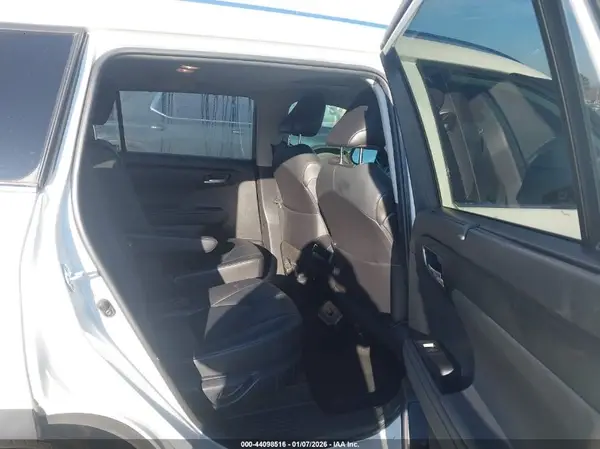 5TDGZRAH1MS523463 2021 TOYOTA HIGHLANDER - Image 8