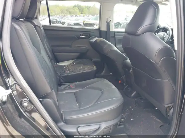 5TDGZRAH1MS526962 2021 TOYOTA HIGHLANDER - Image 8