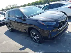 5TDGZRAH1NS092902 2022 TOYOTA HIGHLANDER