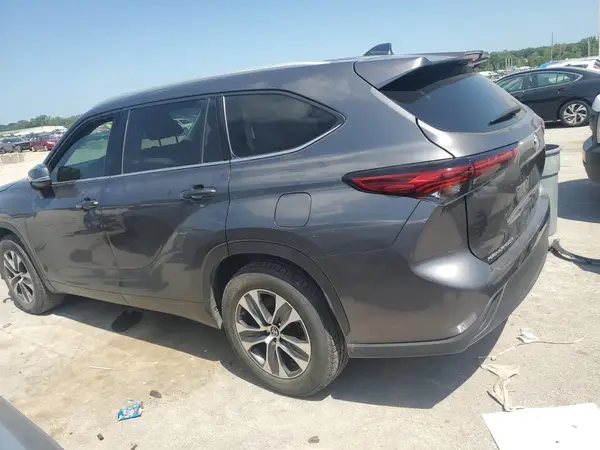 5TDGZRAH1NS094830 2022 TOYOTA HIGHLANDER - Image 2