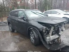 5TDGZRAH1NS111450 2022 TOYOTA HIGHLANDER
