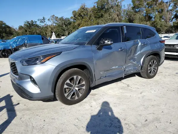 5TDGZRAH1NS115109 2022 TOYOTA HIGHLANDER - Image 1
