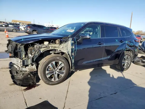 5TDGZRAH1NS123517 2022 TOYOTA HIGHLANDER - Image 1