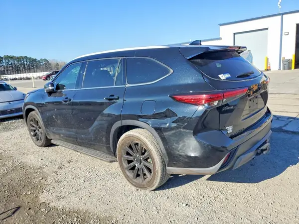 5TDGZRAH1NS124599 2022 TOYOTA HIGHLANDER - Image 2