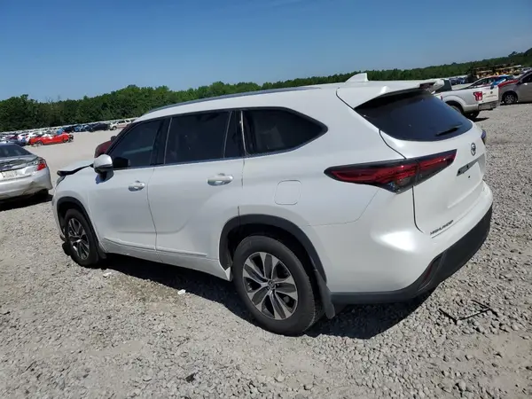 5TDGZRAH1NS538983 2022 TOYOTA HIGHLANDER - Image 2