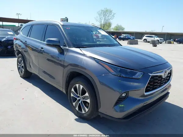 5TDGZRAH1NS543956 2022 TOYOTA HIGHLANDER - Image 1