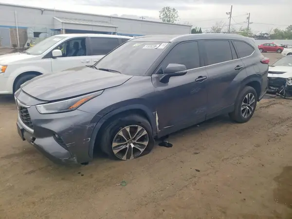 5TDGZRAH1NS550678 2022 TOYOTA HIGHLANDER - Image 1