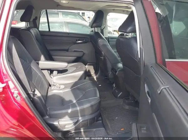 5TDGZRAH1NS559638 2022 TOYOTA HIGHLANDER - Image 8