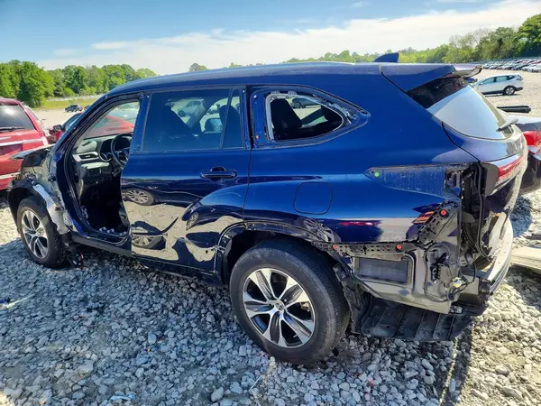 5TDGZRAH1NS560692 2022 TOYOTA HIGHLANDER - Image 2