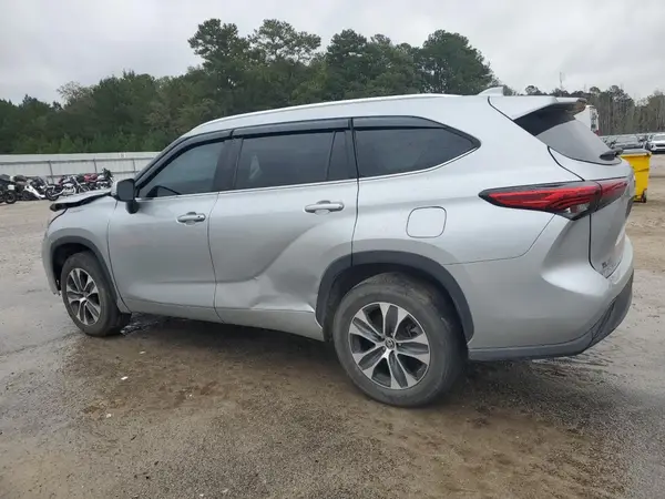 5TDGZRAH2LS500580 2020 TOYOTA HIGHLANDER - Image 2