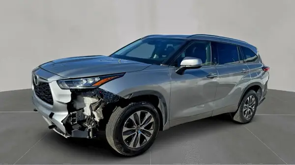 5TDGZRAH2LS502944 2020 TOYOTA HIGHLANDER - Image 2