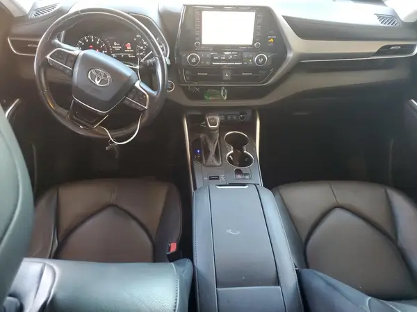 5TDGZRAH2LS505617 2020 TOYOTA HIGHLANDER - Image 8