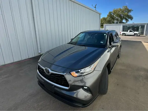 5TDGZRAH2LS506864 2020 TOYOTA HIGHLANDER - Image 2
