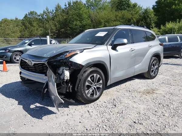 5TDGZRAH2LS508128 2020 TOYOTA HIGHLANDER - Image 2