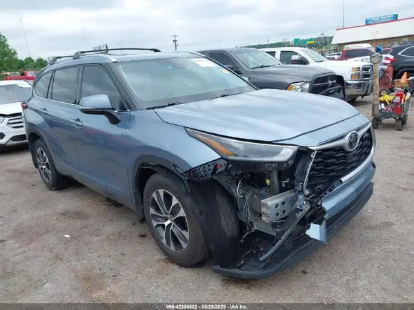 5TDGZRAH2MS033713 2021 TOYOTA HIGHLANDER - Image 1