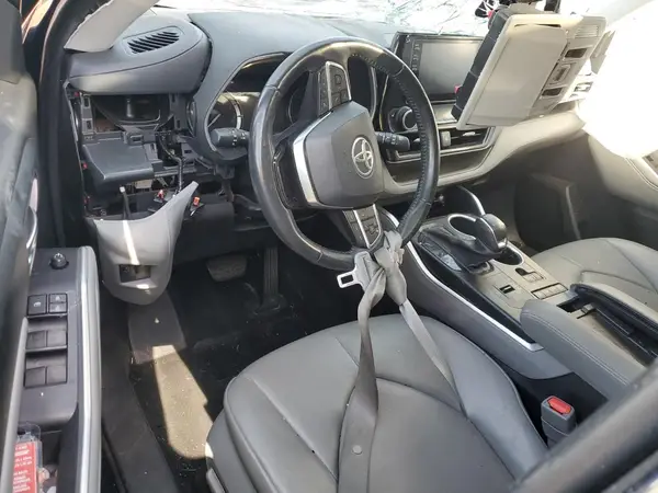 5TDGZRAH2MS038054 2021 TOYOTA HIGHLANDER - Image 8